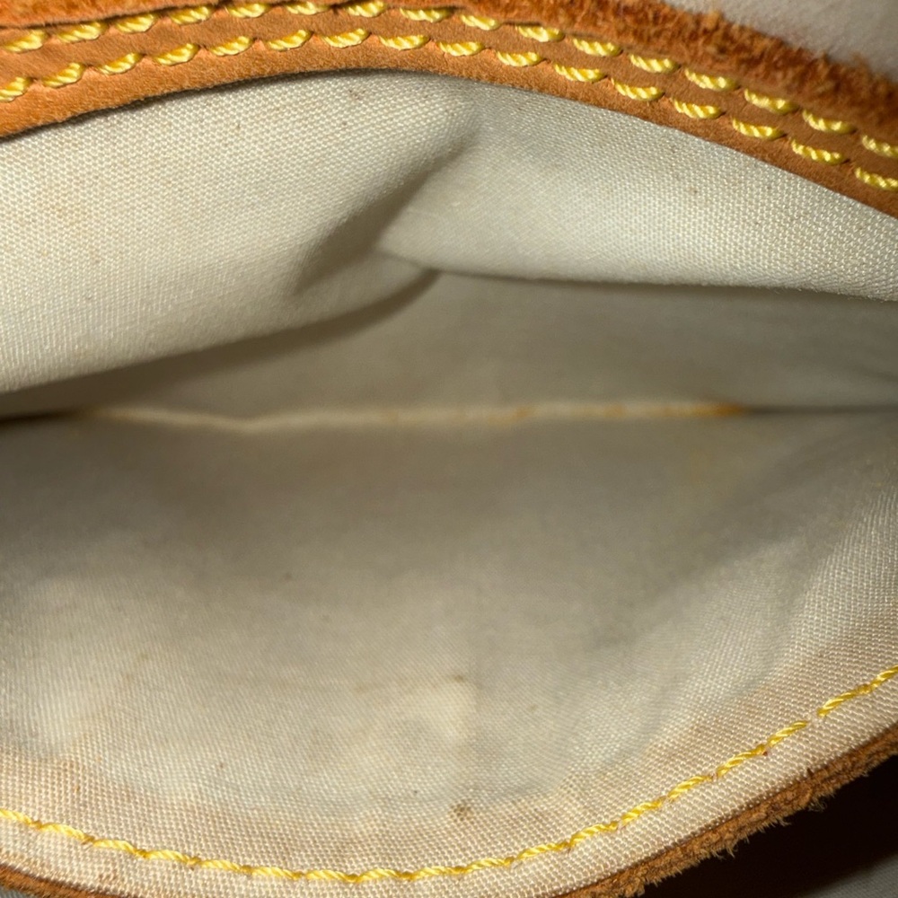 Louis Vuitton Mini Lin Jeanne - Picture 13 of 16